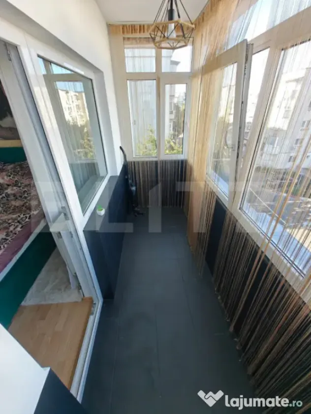 Apartament 3 camere | 94 mp | 3 balcoane | 2 bai | Renovat - Mioveni (Arges)