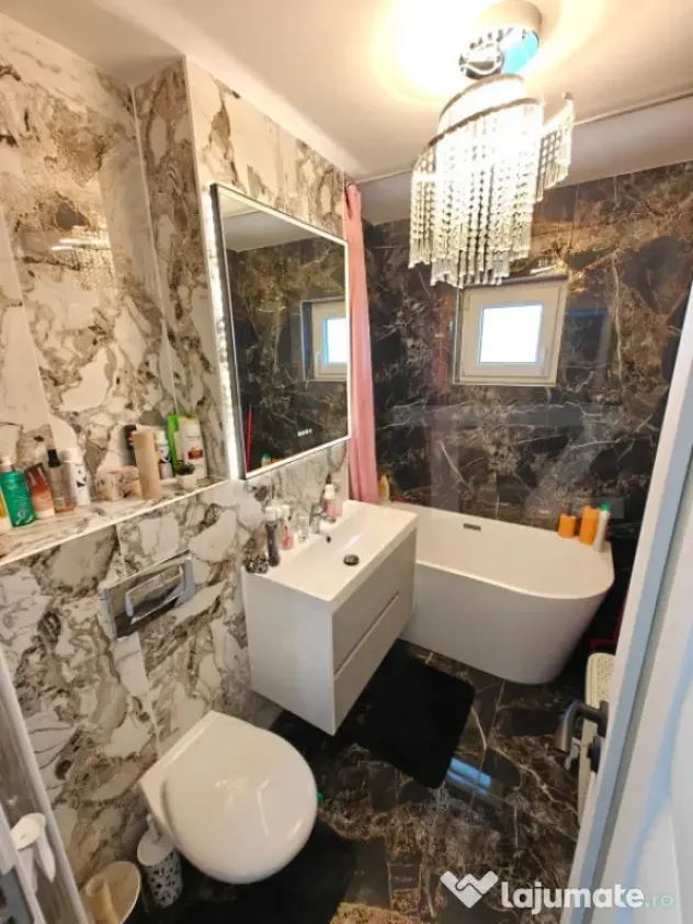 Apartament 3 camere, 94 mp, zona Mioveni - Mioveni (Arges)