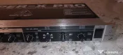 Crossover Behringer CX2310 