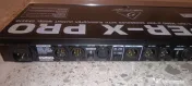 Crossover Behringer CX2310 