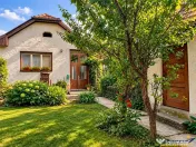 Casa cu farmec si potential, 4 camere, terasa, gradina priva 