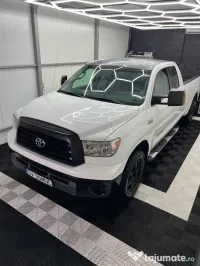 Toyota Tundra 5.7 V8 - 2009 - 386 CP - 4 uși - 6 locuri 