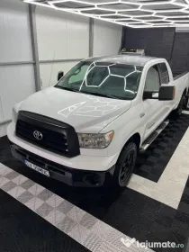 Toyota Tundra 5.7 V8 - 2009 - 386 CP - 4 uși - 6 locuri