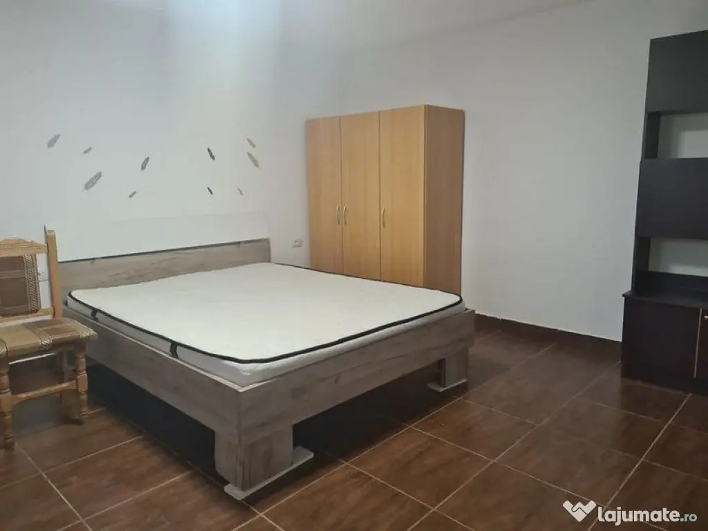 Garsoniera mobilata si utilata - zona garii 200 euro - Galati (Galati)