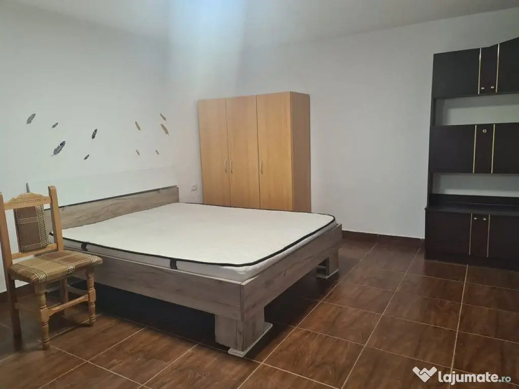 Garsoniera mobilata si utilata - zona garii 200 euro - Galati (Galati)