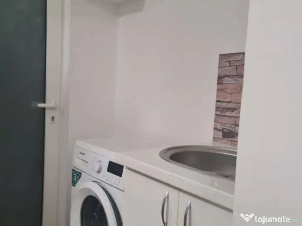 Garsoniera mobilata si utilata - zona garii 200 euro - Galati (Galati)