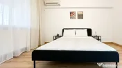 4 camere, 3 dormitoare, 2 băi, boiler, complet renovat 