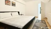 4 camere, 3 dormitoare, 2 băi, boiler, complet renovat 