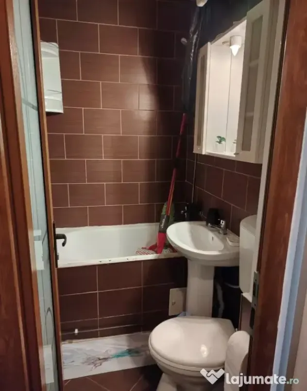 250 euro! Garsoniera, et 2 Galata - Iasi (Iasi)