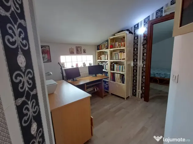 Apartament duplex spatios de 3 dormitoare si 2 living-uri | 124 mp |