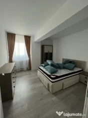 Apartament 3 camere bloc nou et 8 