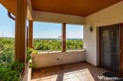 Casă Paulesti P+1E cu beci, teren 500 mp, vedere liberă – Păulești 