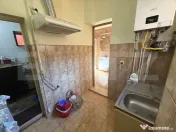Casa de vanzare, cu 3 camere intr o zona linistita. 