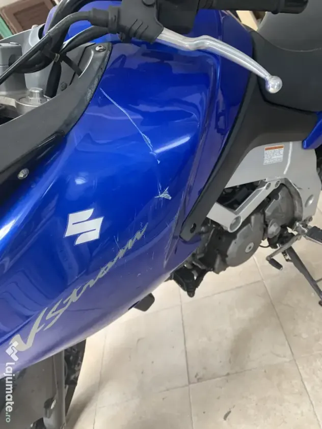 Motocicleta Suzuki wostrom 650