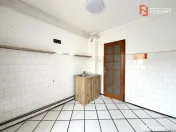 Apartament cu 2 camere nemobilat, centrala proprie - zona To 