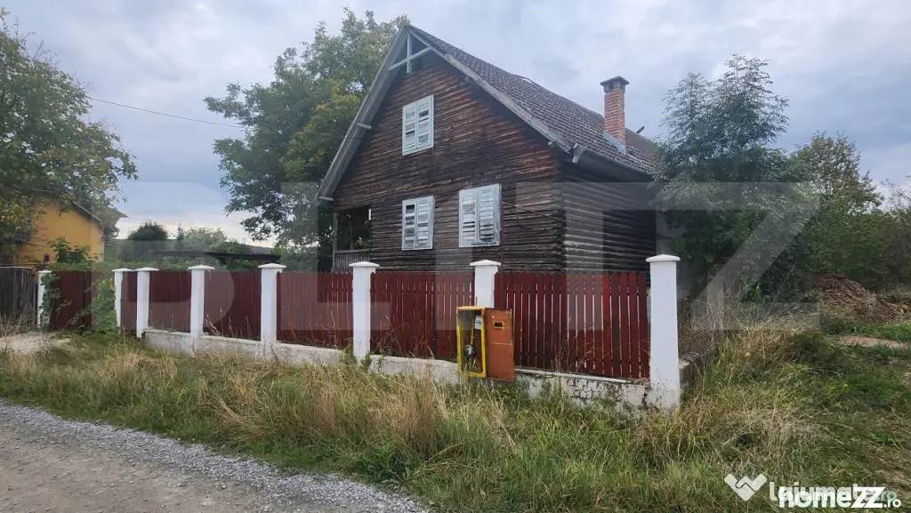 Casa de lemn cu teren 1000 mp Livezeni - Livezeni (Mures)
