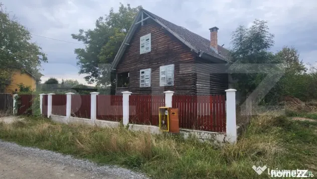 Casa de lemn cu teren 1000 mp Livezeni - Livezeni (Mures)