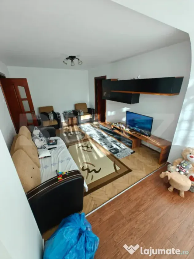 Apartament 3 camere | 57 mp | Renovat | Mobilat si utilat | - Pitesti (Arges)