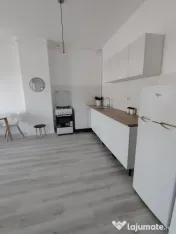 Inchiriere Apartament 2 camere semidecomandat, 45 mp, Eroilor 