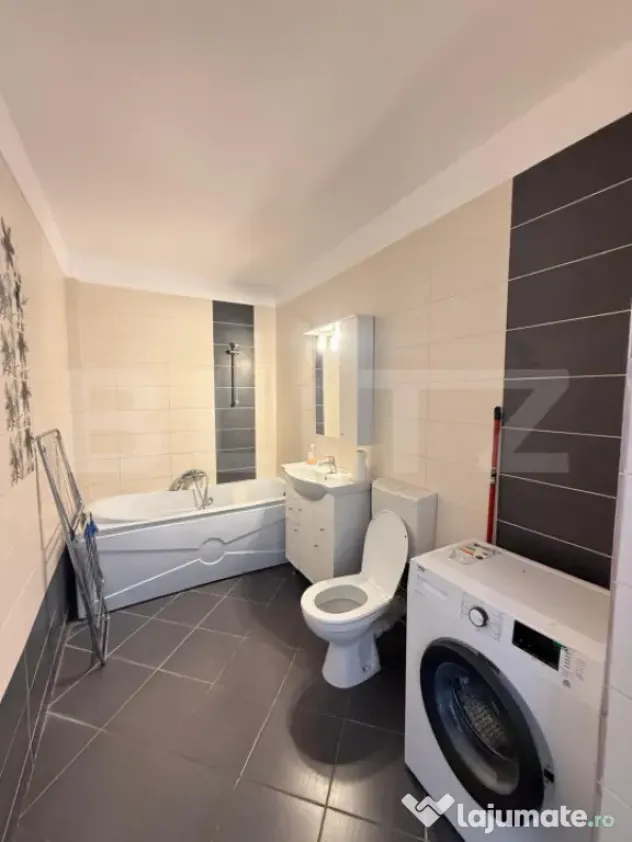 Apartament de inchiriat - Penthouse - 3 camere - Zona Tudor - Targu Mures (Mures)