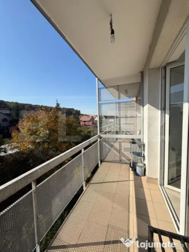 Apartament de inchiriat - Penthouse - 3 camere - Zona Tudor - Targu Mures (Mures)
