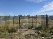 Teren intravilan imprejmuit,945 mp, in Dobolii de Jos 