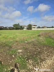Teren de vanzare in Lazu 