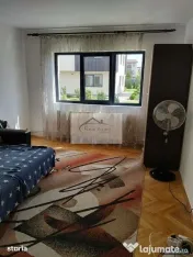 PF vand apartament 3 camere decomandate, Str. Rovine 