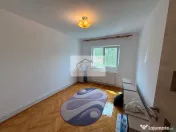 PF vand apartament 3 camere decomandate, Str. Rovine 