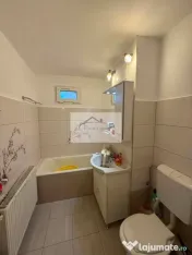 PF vand apartament 3 camere decomandate, Str. Rovine 