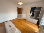 PF vand apartament 3 camere decomandate, Str. Rovine 