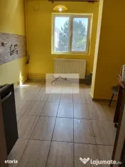 PF vand apartament 3 camere decomandate, Str. Rovine 