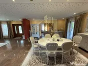 CASĂ 5 CAMERE TEREN 1600 MP CAMPULUNG