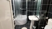 Apartament 3 camere,etaj 1,zona Centru 