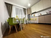 Vila de vanzare-5 camere-3 bai-500 M de STV 