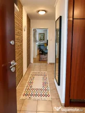 Apartament 4 camere, 2 bai, mobilat, utilat, parcare, Centrul Civic! 