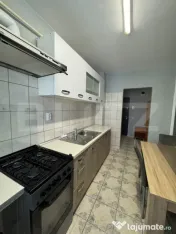 Apartament 2 camere, decomandat, parcare, zona Eroilor 