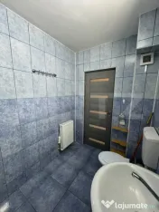 Apartament 2 camere, decomandat, parcare, zona Eroilor 