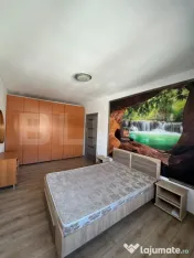 Apartament 2 camere, decomandat, parcare, zona Eroilor 