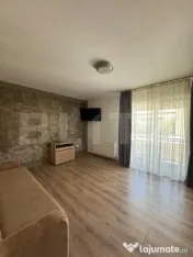 Apartament 2 camere, decomandat, parcare, zona Eroilor 