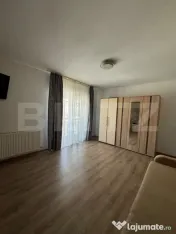 Apartament 2 camere, decomandat, parcare, zona Eroilor 
