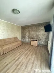 Apartament 2 camere, decomandat, parcare, zona Eroilor 