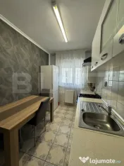 Apartament 2 camere, decomandat, parcare, zona Eroilor 