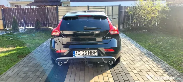 Volvo v40 D3 R-Desig Momentum