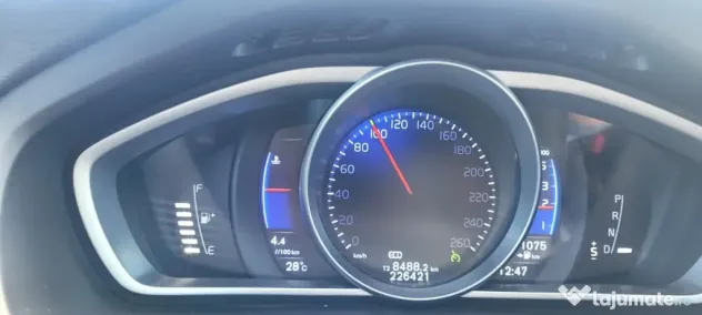 Volvo v40 D3 R-Desig Momentum