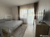 Apartament 2 camere, parcare, etaj intermediar, zona Porii