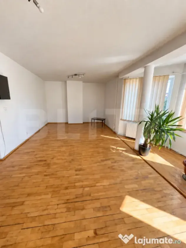 Casa de vanzare, 380 mp, zona Viișoara - Bistrita (Bistrita-Nasaud)