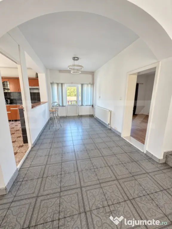 Casa de vanzare, 380 mp, zona Viișoara - Bistrita (Bistrita-Nasaud)