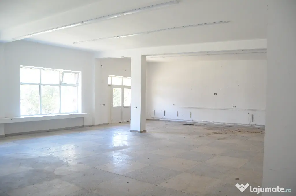 Spatiu comercial spre inchiriere - Busteni (Prahova)