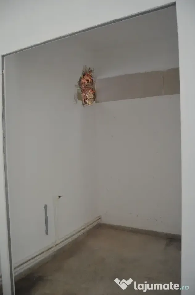 Spatiu comercial spre inchiriere - Busteni (Prahova)